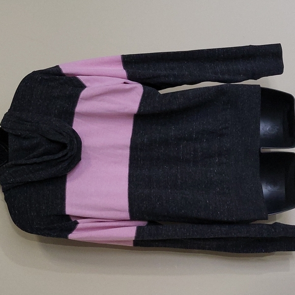 Lightweight Nike Hoodie - Picture 5 of 6